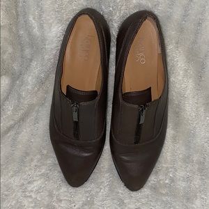 Flat zip up shoes
